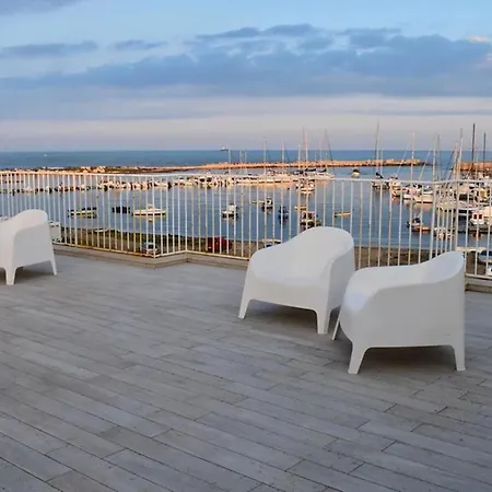 Harbor Ii Apartment